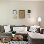 Cozy 1Bd Apt In Mdr! Free Parking And Pool!