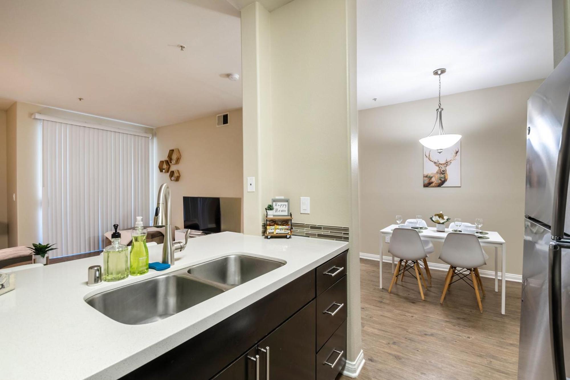 Cozy 1bd In Mdr! Free Parking And Pool! Apartment